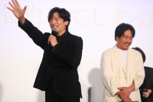 生田斗真 ヤン・イクチュンと肩組み笑顔連発！「とてつもない怪物級の映画ができた」5