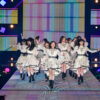 乃木坂46ガルアワ大トリ！白基調のドレスでパフォーマンス