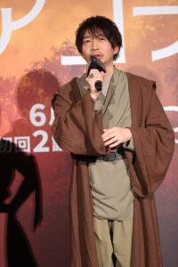 諏訪部順一＆武内駿輔「スター・ウォーズ：アコライト」ジェダイ衣装！ファイルーズあい羨む16