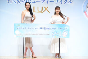 冨永愛「たまに猫背にする」理由？菊地亜美からポージング懇願され指南6