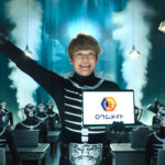 香取慎吾 ショッカー戦闘員へ労務業務効率化勧め歌とダンス！「ロウムメイト」CM出演
