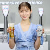 橋本環奈 銀座「SUPER DRY Immersive experience」青ドレス来店！夏はスポーツ観戦