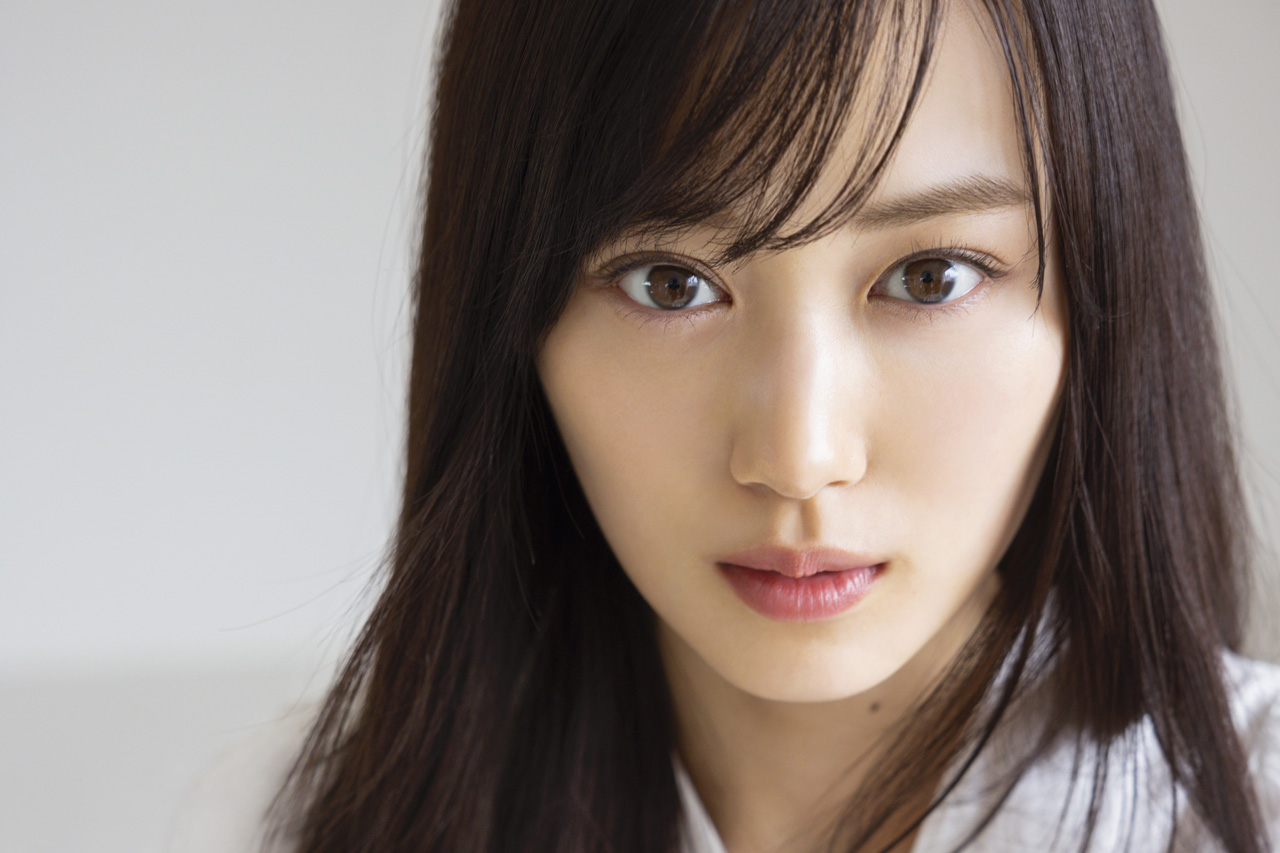 山下美月 個人初カレンダー2種発売！可愛らしさな“壁掛け”俳優魅力の“卓上”