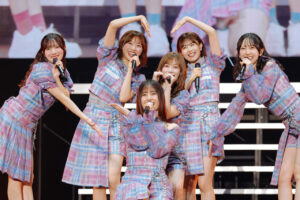 日向坂46東村芽依 卒業セレモニー！バラエティーやライブ、スピーチで魅了13