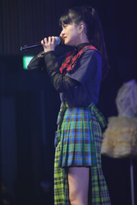 大西亜玖璃FCイベントでスーツ姿！「デビュー4周年前にイベントができてうれしい」7