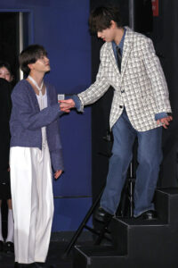 中島颯太 宮世琉弥の手を取って階段上り下り！「心配やな」に詰め寄りで和気あいあい4