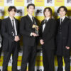 SixTONES「MTV VMAJ」Group of the Year受賞！3曲全力披露で“くるり”と回るメンバーも