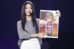 乃木坂46 6期生ファン前では初お披露目！“魔法使い”・巫女・華道・書道など多彩17