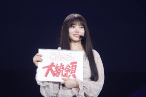 乃木坂46 6期生ファン前では初お披露目！“魔法使い”・巫女・華道・書道など多彩21