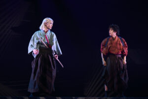 舞台『青のミブロ』開幕で舞台写真公開！全キャスト登場のオープニング12