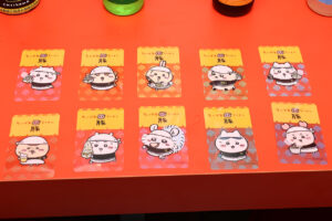 「ちいかわラーメン 豚」池袋PARCOオープン！世界観にどっぷりパトランプも回転13