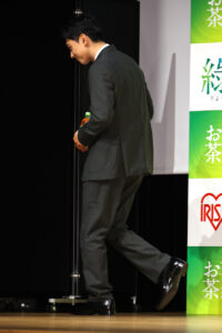 吉沢亮 アイリスオーヤマCM「笑いに命懸け」から一転で戸惑い？『ばけばけ』向け英語勉強13