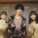 横山裕“妻”小芝風花&“不倫相手”白石聖とWピースでニコニコ!『私の夫と結婚して』特別映像