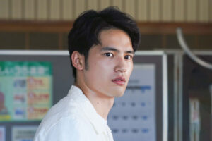 宮舘涼太 水上恒司に睨み合い掴みかかり一触即発！「火喰鳥を、喰う」場面写真11点7
