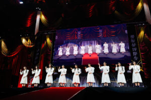 櫻坂46四期生 First Showcase開催！自己アピール、ファッションショー、ライブで魅せる3