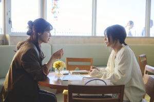佐藤健 小芝風花と出会いシーンや雨の中傘を差し出す！『私の夫と結婚して』1、2話あらすじ公開2