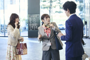 佐藤健 小芝風花と出会いシーンや雨の中傘を差し出す！『私の夫と結婚して』1、2話あらすじ公開4