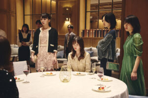 佐藤健 小芝風花と出会いシーンや雨の中傘を差し出す！『私の夫と結婚して』1、2話あらすじ公開13