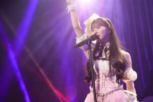 「AKB48 18期生昇格記念LIVE！～青い空には 雲はひとつもない～」18・19・20期生16人ステージ3