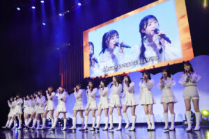 「AKB48 18期生昇格記念LIVE！～青い空には 雲はひとつもない～」18・19・20期生16人ステージ6