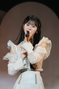 「AKB48 18期生昇格記念LIVE！～青い空には 雲はひとつもない～」18・19・20期生16人ステージ8