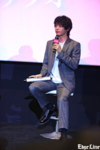 中村倫也 ライトを受け輝く姿！生田斗真とゲキ×シネ『バサラオ』初日TV局へやりたい放題20