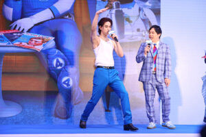 佐藤景瑚ガチマーベルファン窺わせる行動連発！せいや、ウイカと「ファンタスティック４」プレゼン9