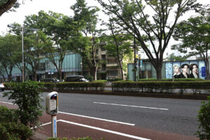 Number_i・平野紫耀、神宮寺勇太、岸優太 陽の光浴びて輝く！雪肌精新ビジュアル表参道ヒルズジャック27