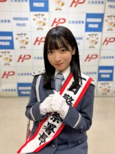 河瀬詩 北海道根室市で「一日警察署長」と「一日駅長」Wで務める！実績が評価6
