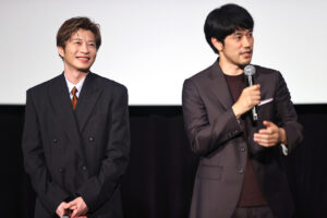 「三谷幸喜『おい、太宰』劇場版」初日の写真特集！田中圭 劇場の高さに興味津々や笑顔溢れる18