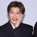 「三谷幸喜『おい、太宰』劇場版」初日の写真特集！田中圭 劇場の高さに興味津々や笑顔溢れる