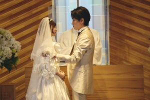 小芝風花＆佐藤健W主演『私の夫と結婚して』“復讐計画”に横山裕、白石聖怒り爆発演技1
