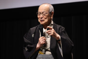野村万作、野村萬斎、野村裕基の親子三代大熊記念講堂に！映画『六つの顔』完成披露試写1