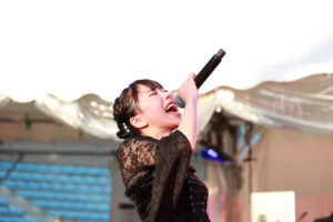 澤村光彩『2025神宮外苑花火大会』登場！秩父宮ラグビー場2組目登場で6曲披露6