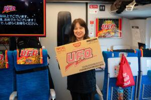 新幹線内で「日清焼そばU.F.O.」味わえる特別新幹線『ソースエクスプレス』東京・大阪間運行37