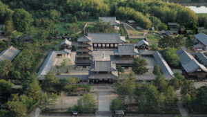 鈴木亮平『いざいざ奈良』新TVCMで法隆寺！エキストラの学生に伝えたこととは16
