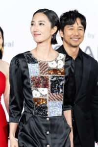 西島秀俊『第30回釜山国際映画祭』レッドカーペットに！「とても感謝しています」2
