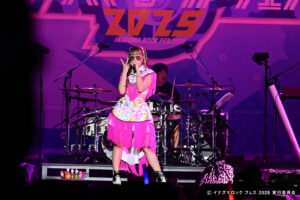 ももいろクローバーZ『イナズマロック フェス 2025』1日目で5回目のトリ！“夜空に浮かぶ星”演出5