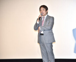 宮舘涼太Snow Manメンカラおかげで火喰鳥“ドレスコード”華麗に取り入れ！共演陣“怪演”証言2