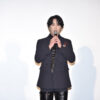 宮舘涼太Snow Manメンカラおかげで火喰鳥“ドレスコード”華麗に取り入れ！共演陣“怪演”証言