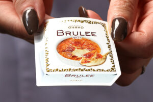 オハヨー乳業「BRULEE」キッチンカーが関西初出店！「第1回京都駅ビル芸術祭」一環でサングラス調理も3