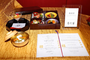 ミャクミャクカラー青い羽デザート！大阪・関西万博の迎賓館で最終日1日限定だった貴重料理公開9