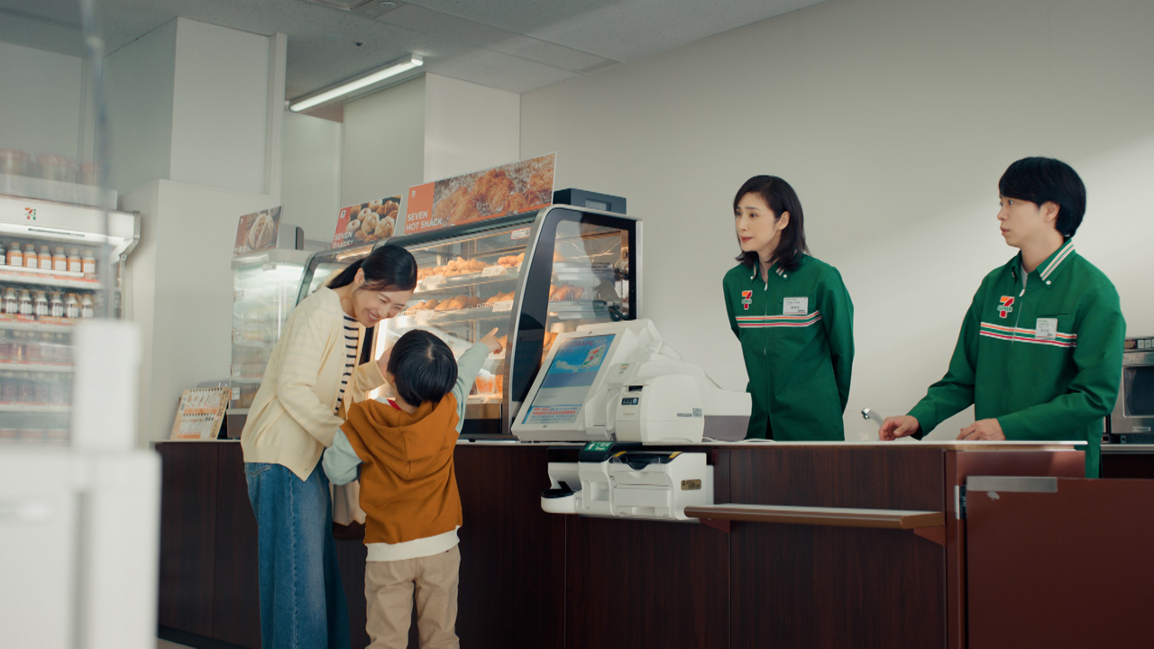 櫻井翔 今年中にしたいのは「洋服の断捨離」!天海祐希とセブン‐イレブン新CM4