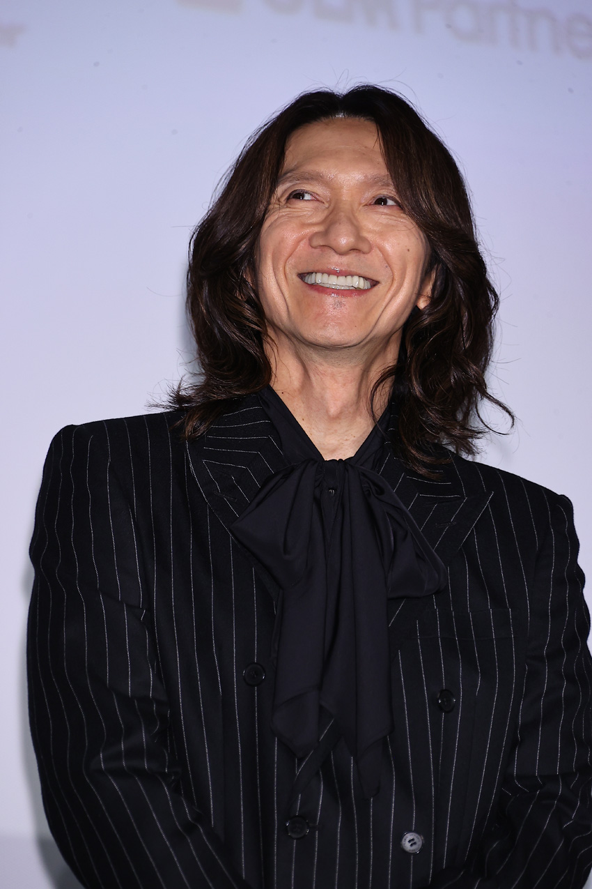 吉井和哉『みらいのうた』は“神様”が繋いだ縁?静岡弁トークまで舞台挨拶でざっくばらん1