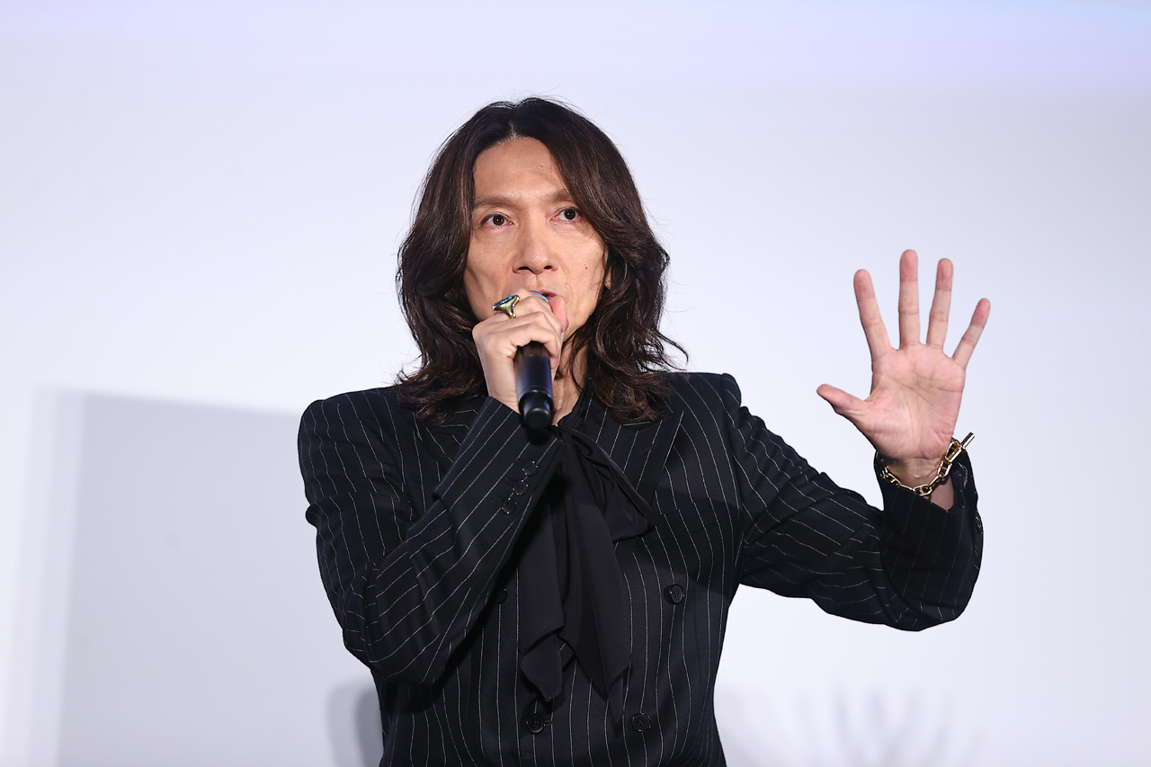 吉井和哉『みらいのうた』は“神様”が繋いだ縁?静岡弁トークまで舞台挨拶でざっくばらん2