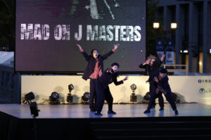 AmBitious『大阪・光の饗宴2025』開宴式で点灯！“ミャクミャクグッズ”だらけなメンバー？11