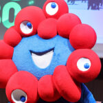 ミャクミャク日経トレンディ『2025年ヒット商品ベスト30』で堂々1位！都内に会場に来場