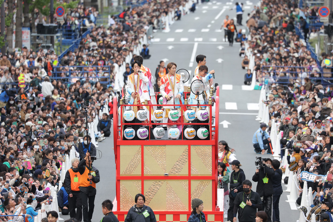 SUPER EIGHT『御堂筋ランウェイ2025』約20万人前ステージ!村上信五「大阪の街を盛り上げていきたい」1