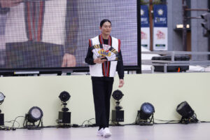 【写真130枚超】「御堂筋ランウェイ2025」大阪・関西万博パビリオンユニフォームずらり！ミャクミャクも登場22