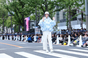 【写真130枚超】「御堂筋ランウェイ2025」大阪・関西万博パビリオンユニフォームずらり！ミャクミャクも登場52